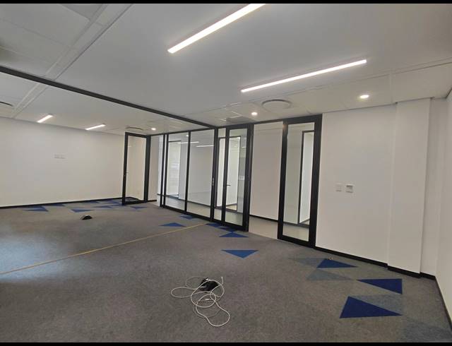 396M² OFFICE TO LET IN BRYANSTON